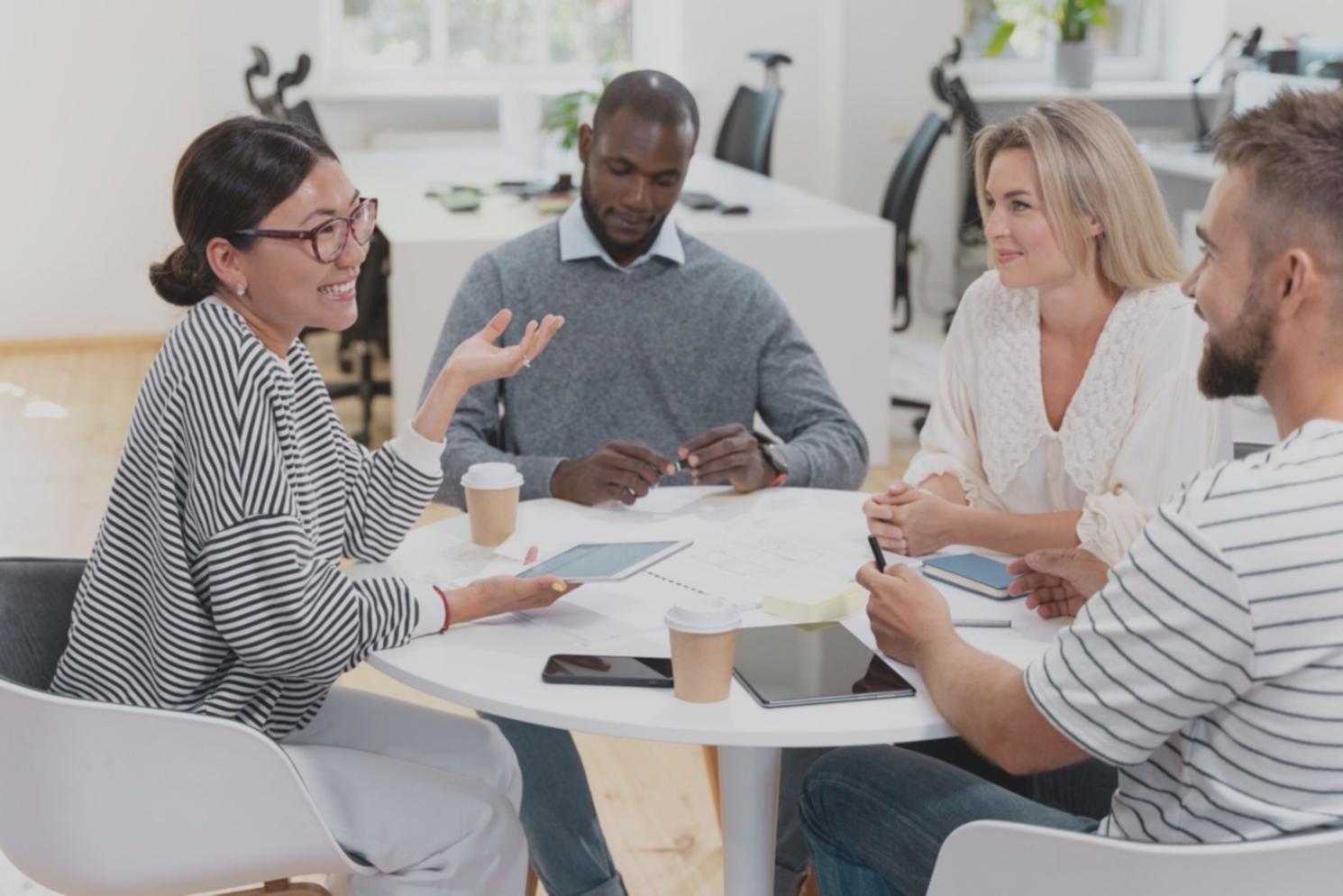 Vue du quartier commercial de Saint-Étienne où se situe notre bureau accessible aux entreprises locales